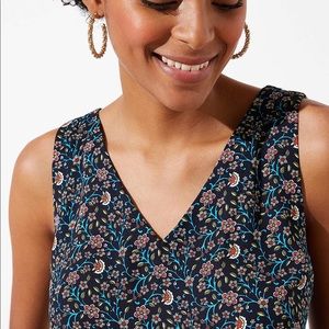 🆕LOFT | Vine🌱V-Neck Shell